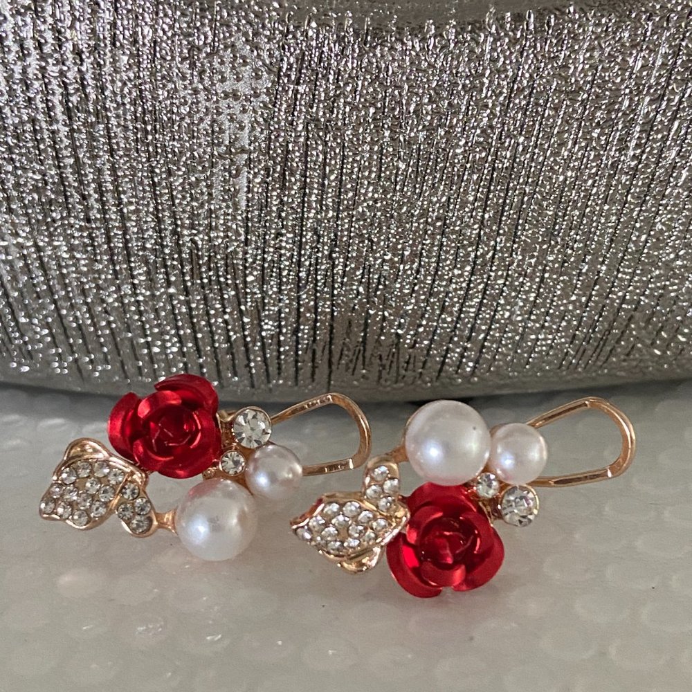 Gorgeous  Earrings for Women with Pearls and Crystals.